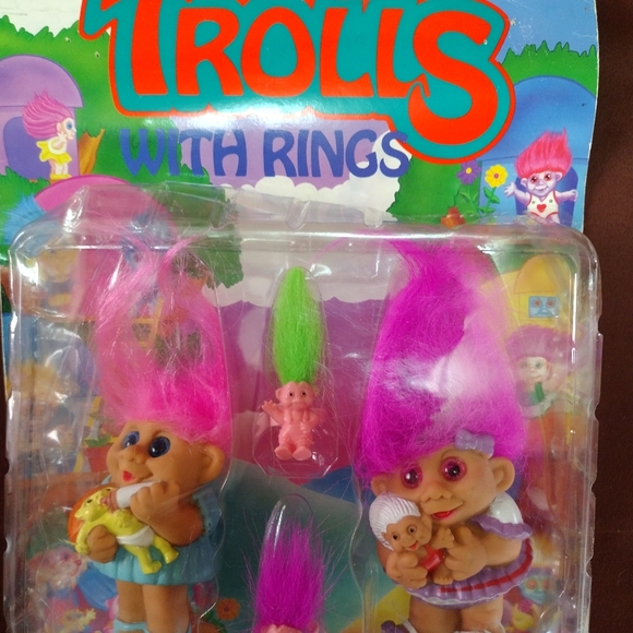 ♦️ VINTAGE TROLLS with Rings♦️ - Picture 2 of 16
